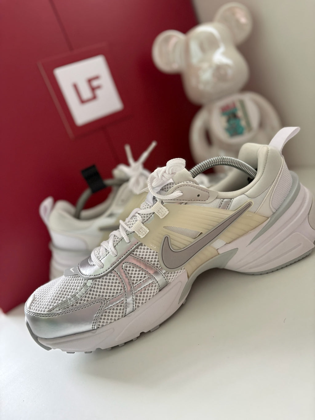 Nike V2K Run Trainers White Metallic Silver UK 10.5 EU 45.5 US 13 (W)