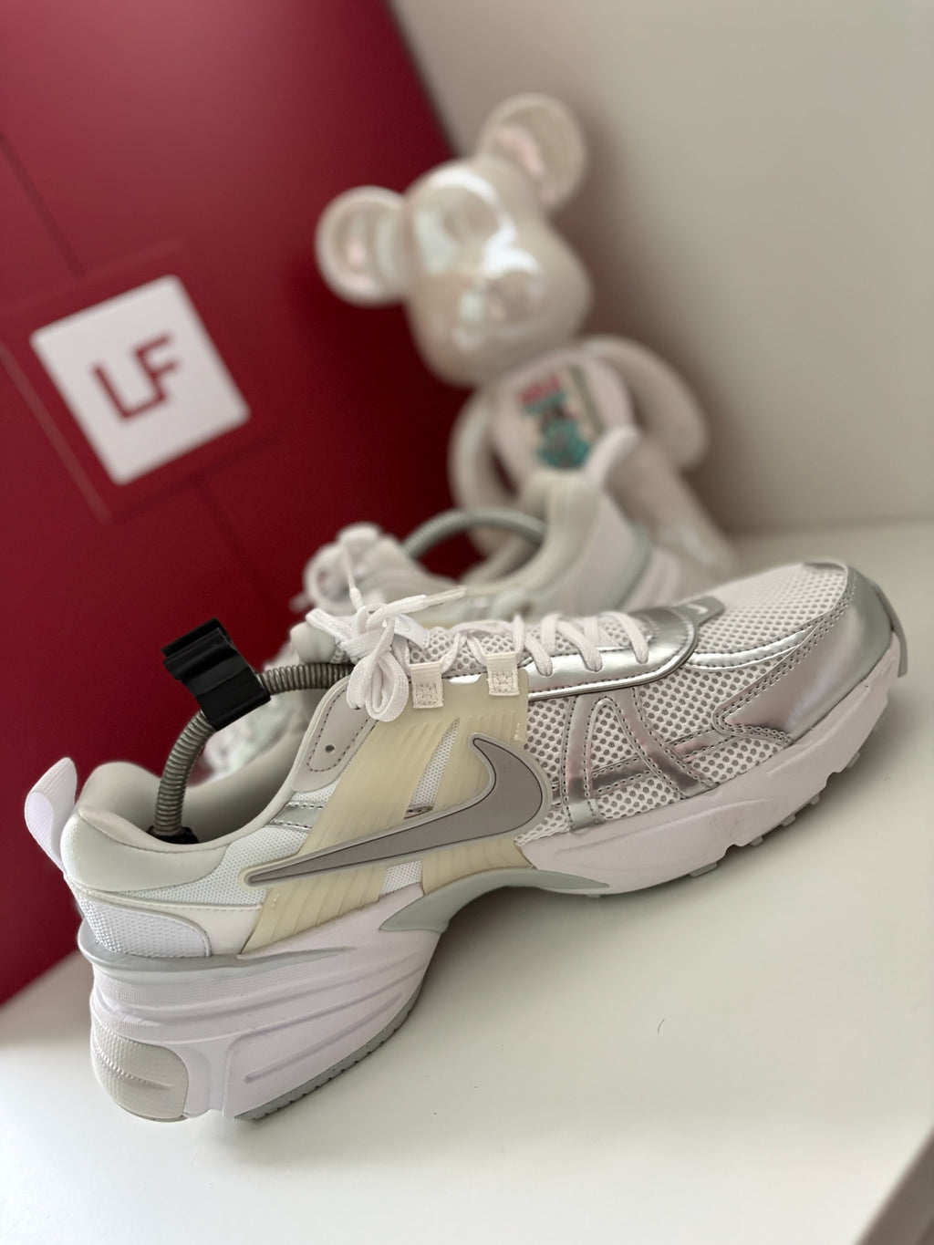 Nike V2K Run Trainers White Metallic Silver UK 10.5 EU 45.5 US 13 (W)