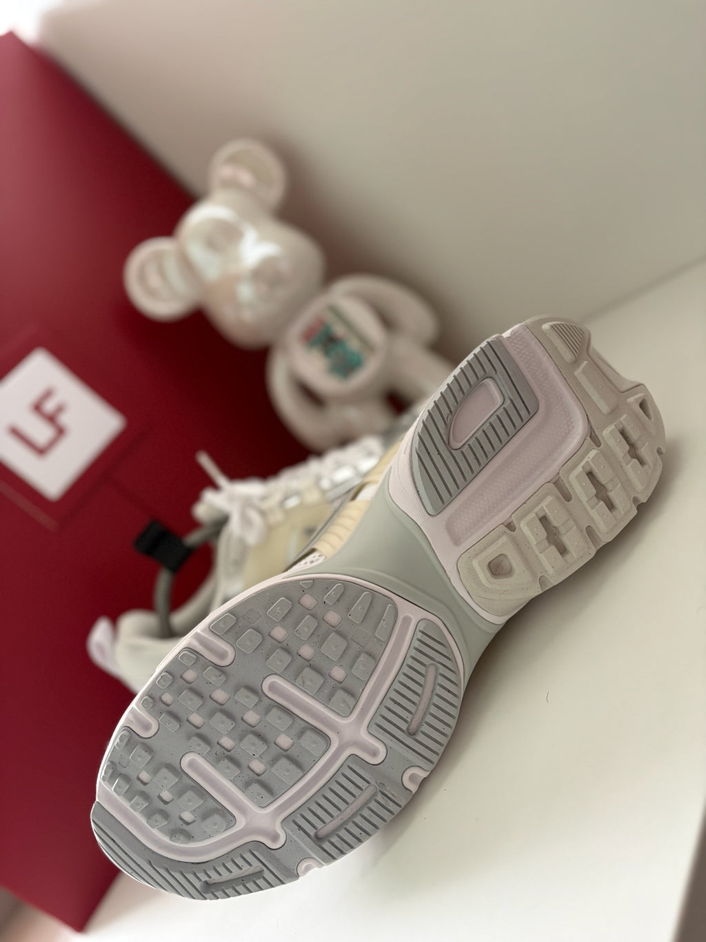 Nike V2K Run Trainers White Metallic Silver UK 10.5 EU 45.5 US 13 (W)