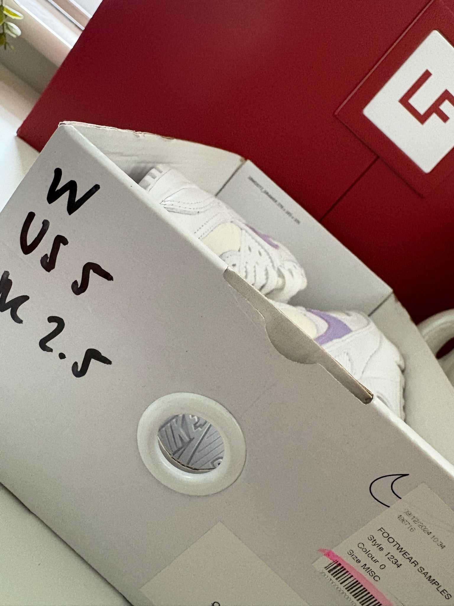 Nike Air Max 90 Sample Pair White Purple UK 2.5 Rare Sample