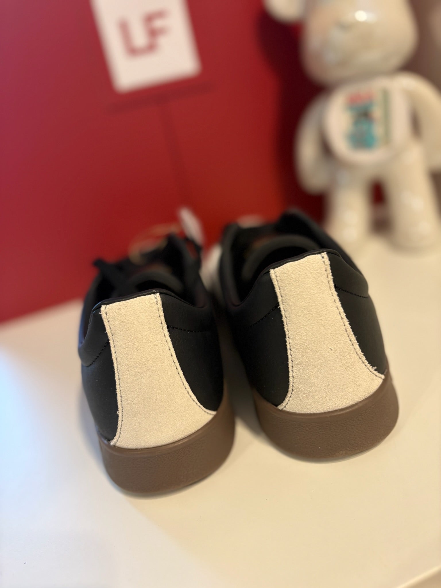 Adidas VL Court 2.0 – Black / White / Gum – UK 11