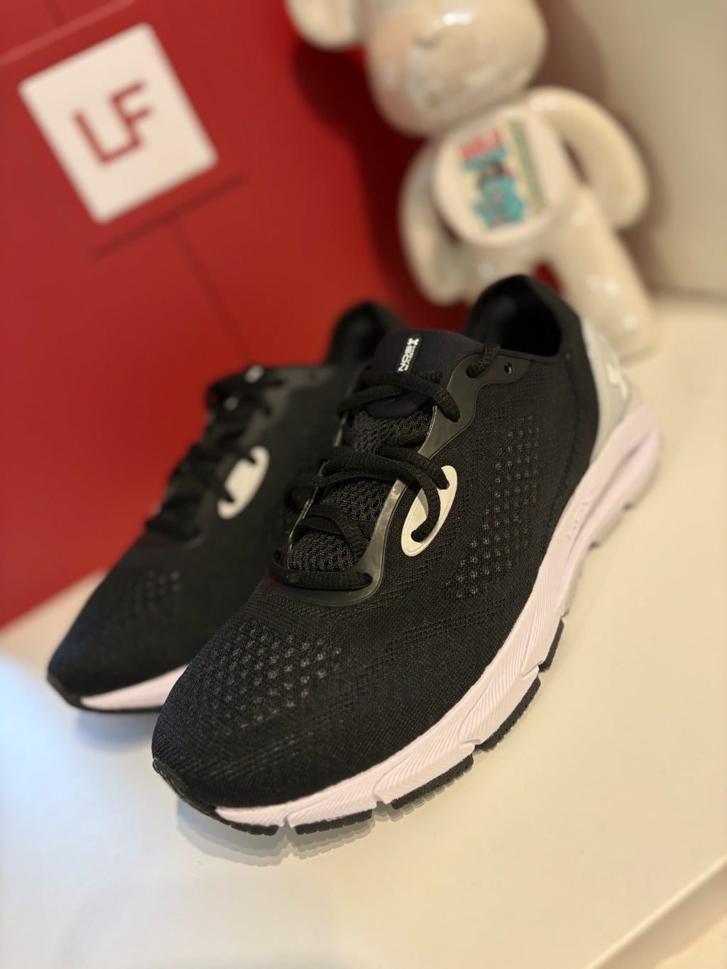 Under Armour Charged Assert 9 Trainers Black White Size UK 6