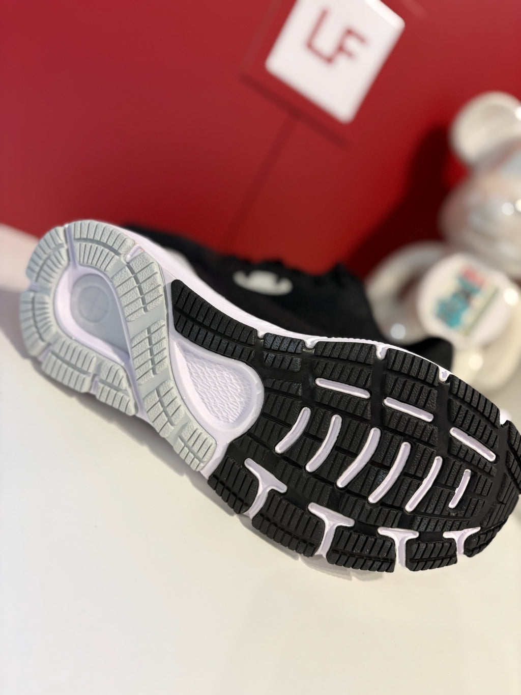 Under Armour Charged Assert 9 Trainers Black White Size UK 6