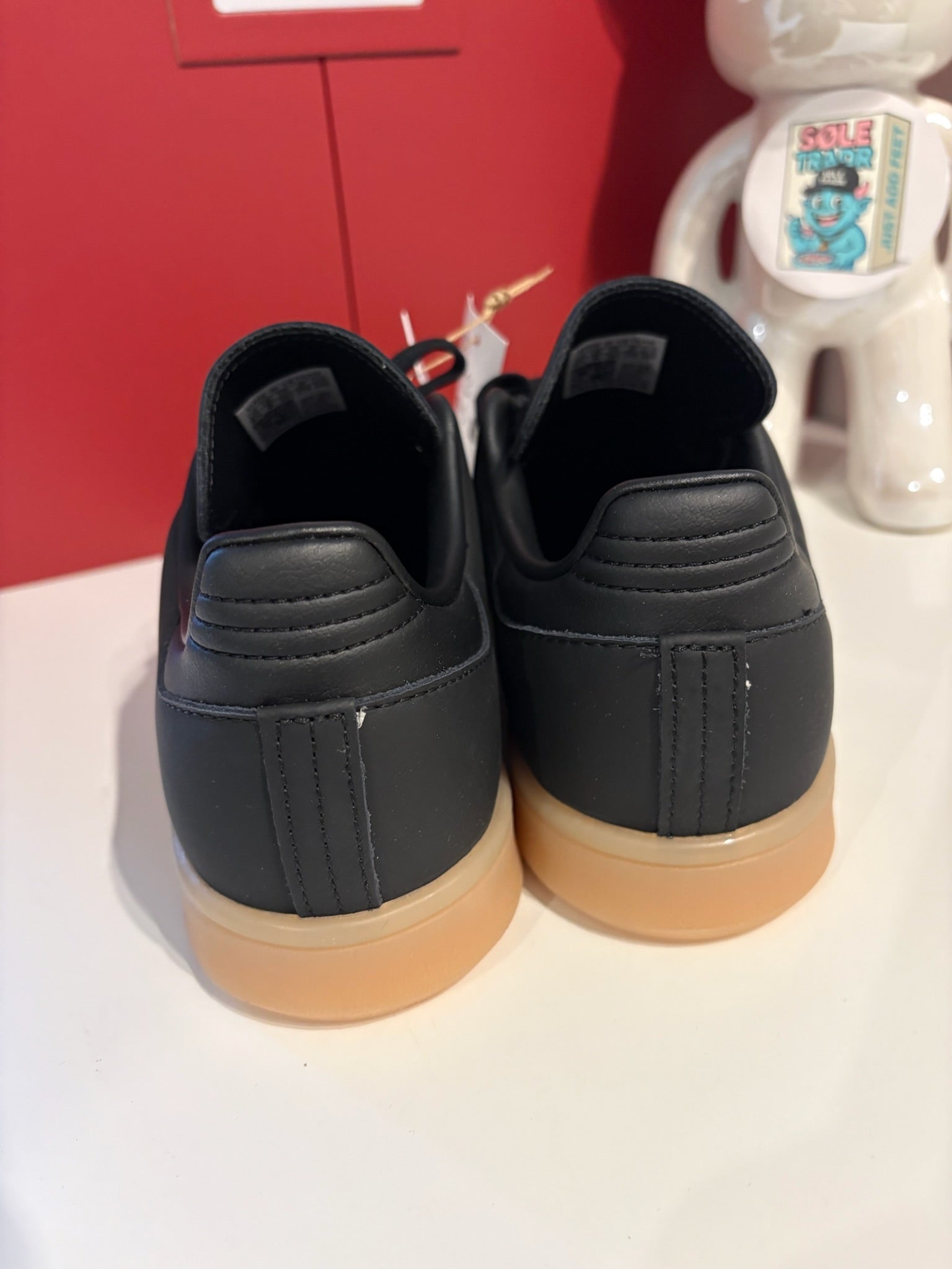 Adidas Stan Smith J Core Black Gum Trainers UK 6