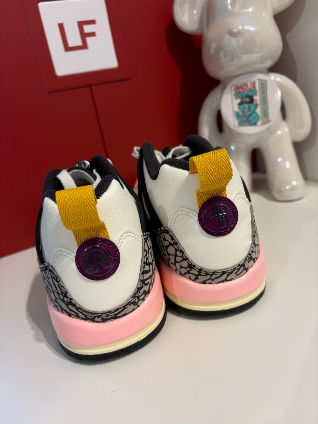 Jordan Spizike Low White Multi UK 6 GS