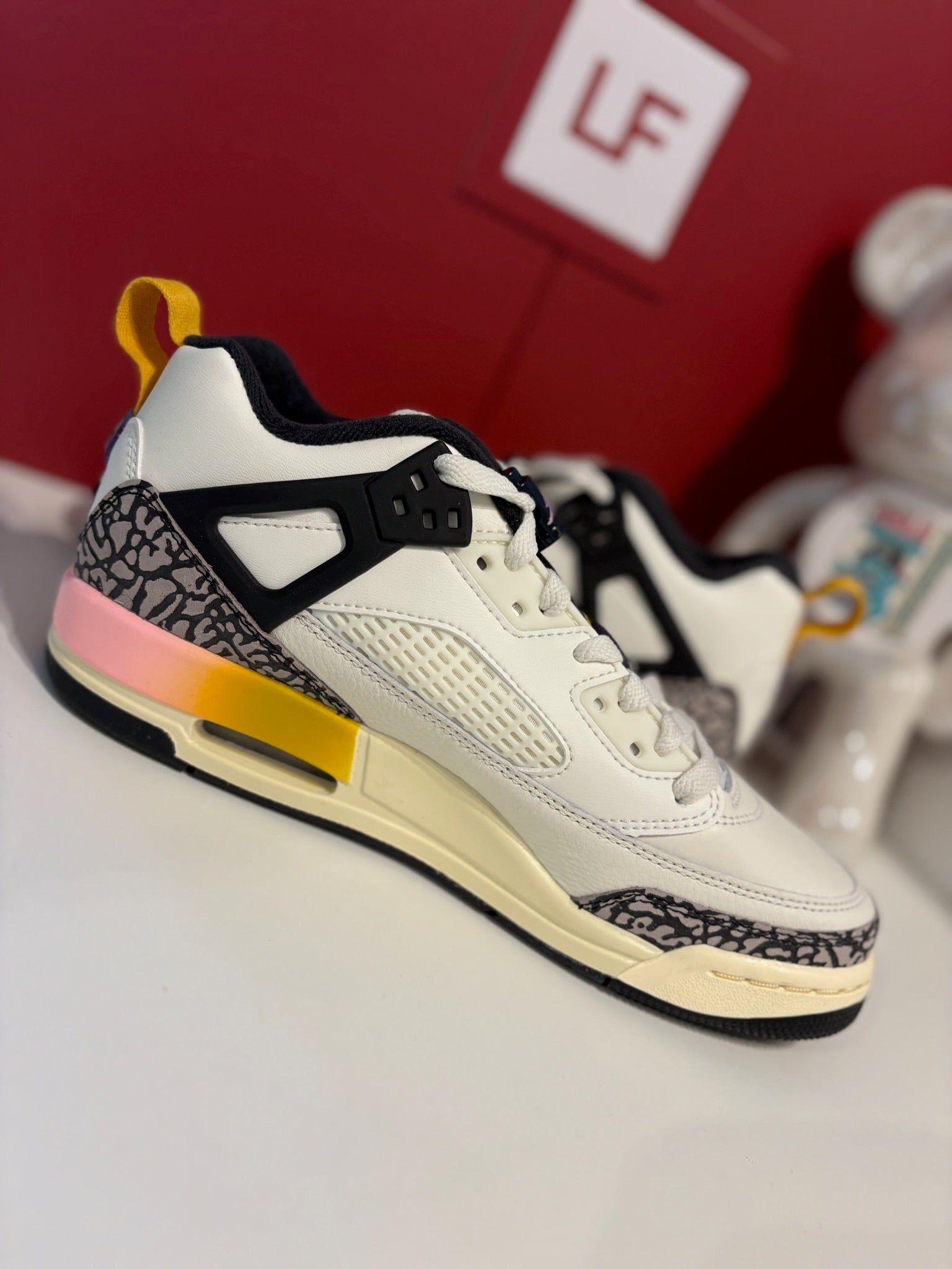 Jordan Spizike Low White Multi UK 6 GS